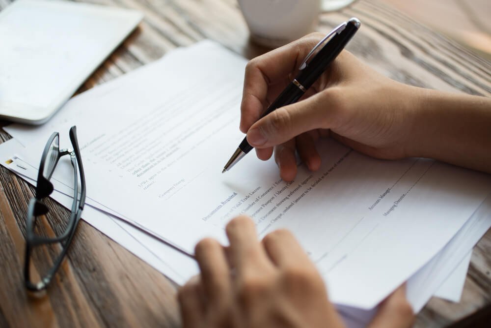 Contratos empresariais: cláusulas que protegem e cláusulas que expõem